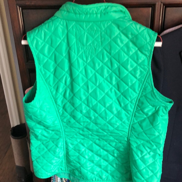 Women’s Green light weight Vest - Picture 4 of 4